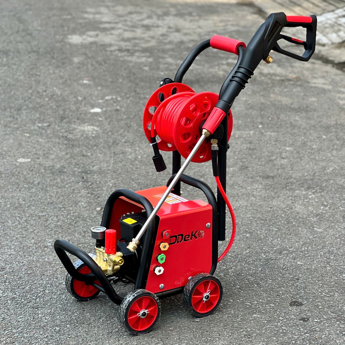 Máy rửa xe có bánh xe đẩy DEKO DK-3500HQ1 có chỉnh áp — ảnh 1